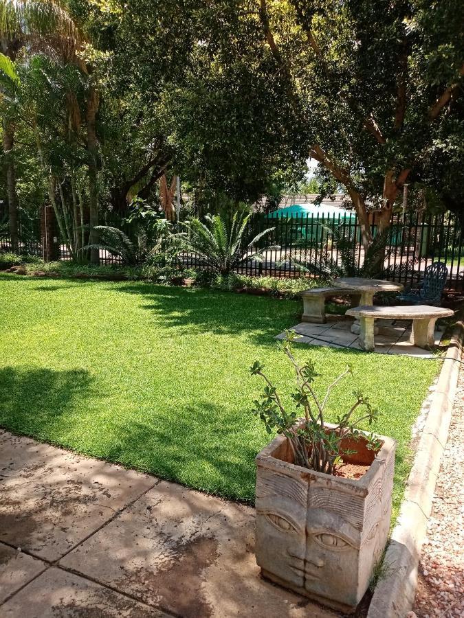 De La Rose Guesthouse Lephalale المظهر الخارجي الصورة