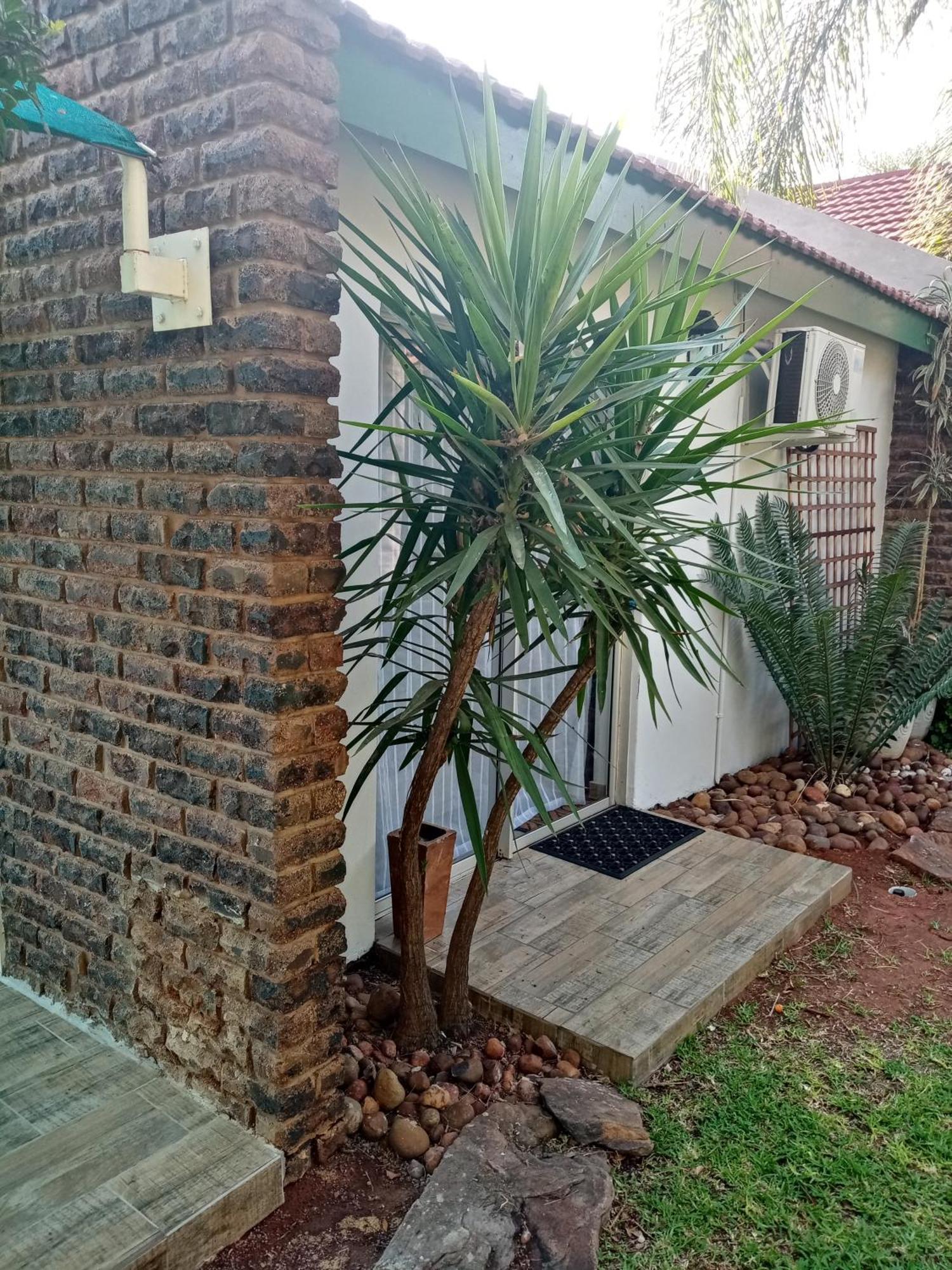 De La Rose Guesthouse Lephalale المظهر الخارجي الصورة