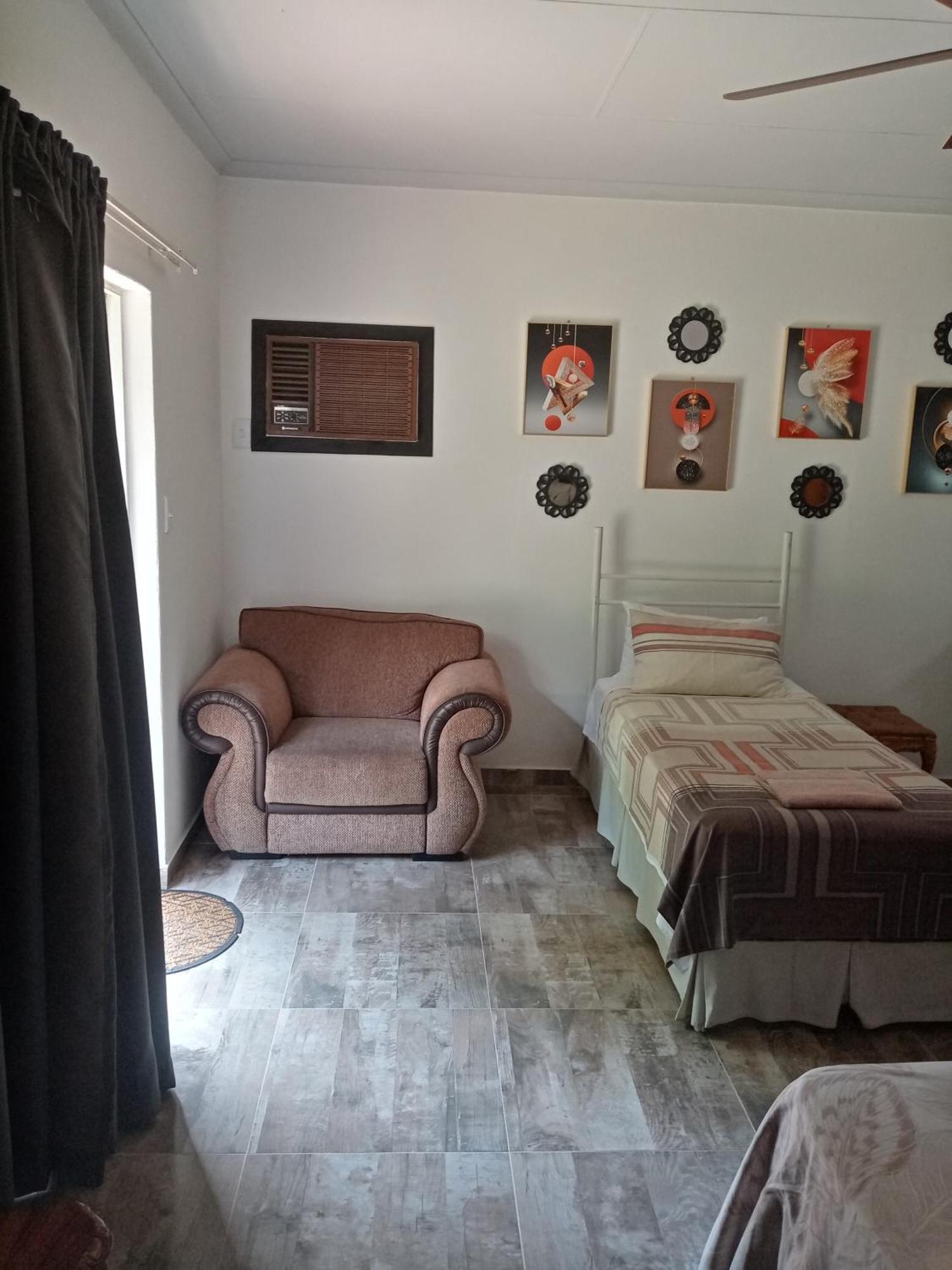 De La Rose Guesthouse Lephalale المظهر الخارجي الصورة