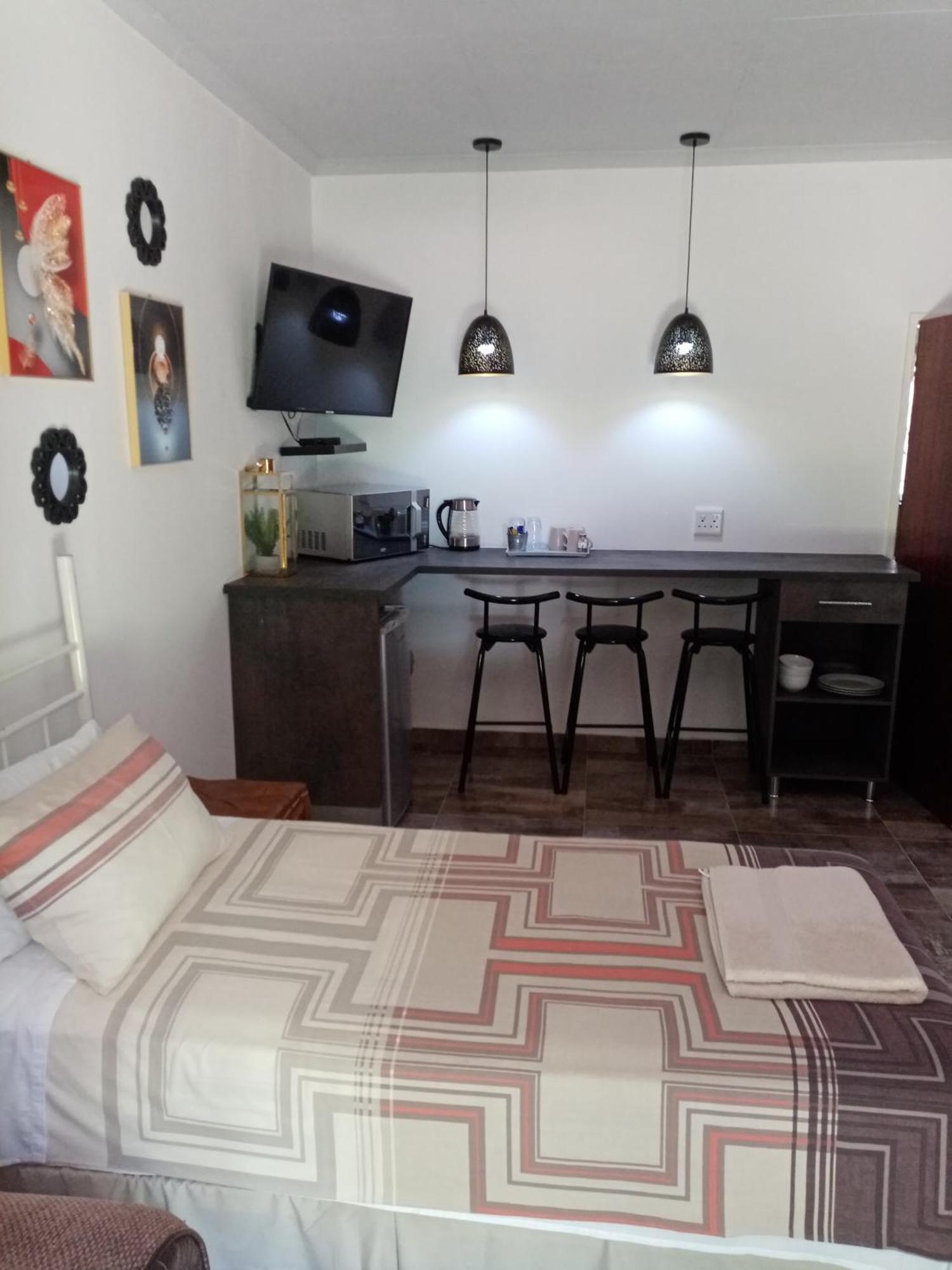 De La Rose Guesthouse Lephalale المظهر الخارجي الصورة